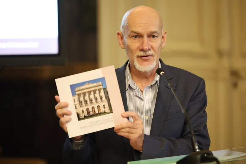У Львівській політехніці презентували нову книгу про її головну будівлю
