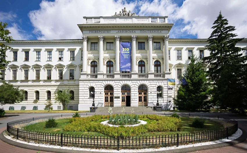 МОН повідомило про продовження строків підтвердження академічних (державних) грантів