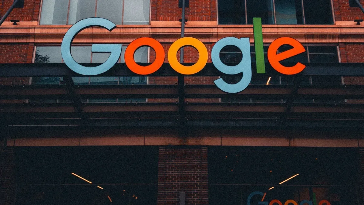 Google відкриває вакансії для фахівців зі знанням української мови